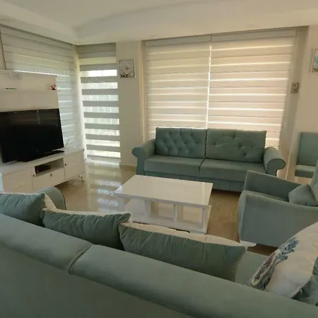 Happyland Villa